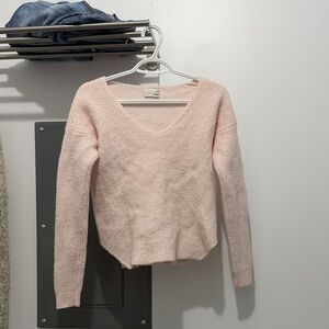 ARITZIA -Wilfred Soft Blush V-Neck Sweater